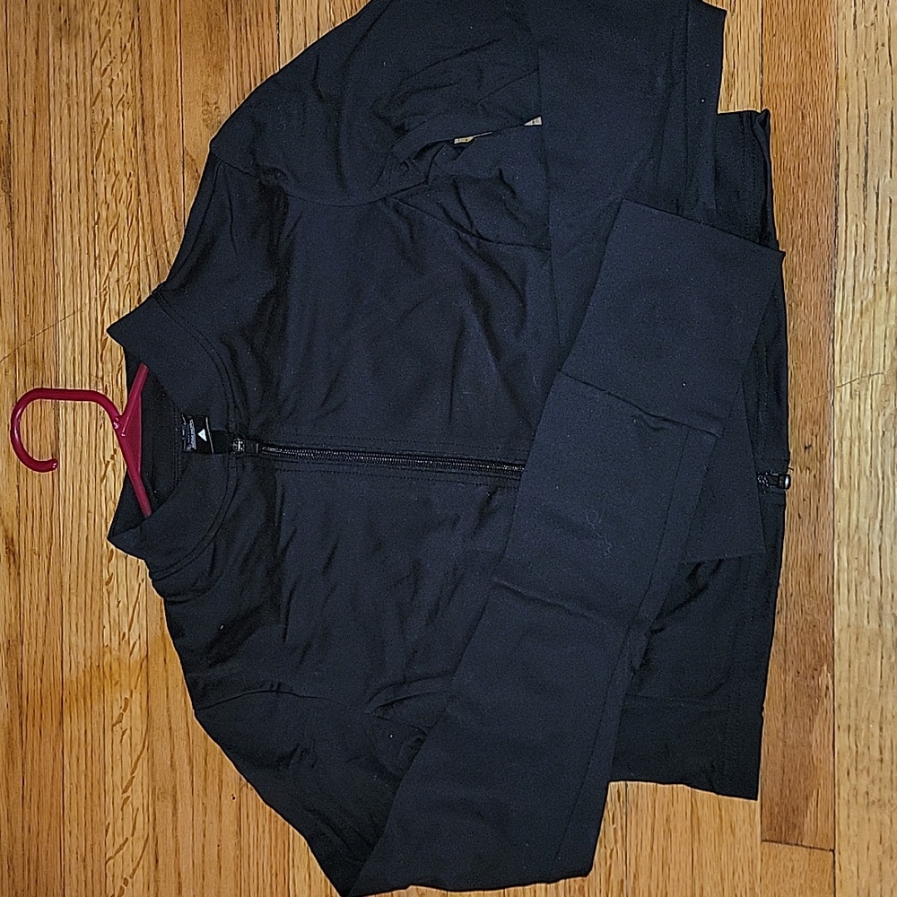 Balance zip-up crop